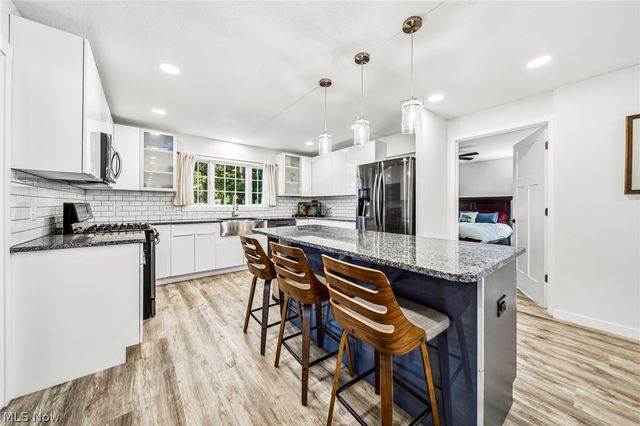631 Dwight Drive, Bay Village, OH 44140