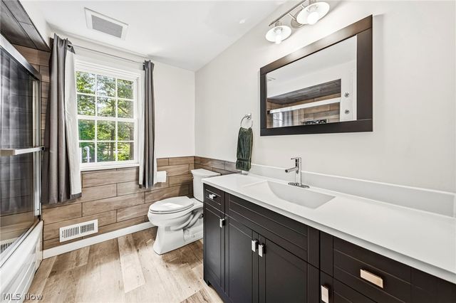 631 Dwight Drive, Bay Village, OH 44140