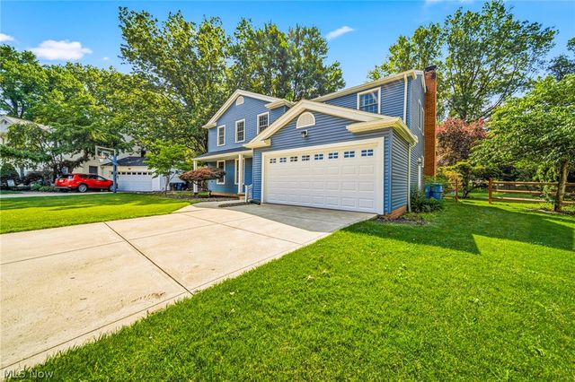 631 Dwight Drive, Bay Village, OH 44140