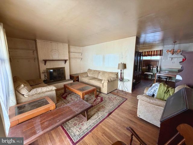 7404 KNOLLWOOD RD, Baltimore, MD 21286