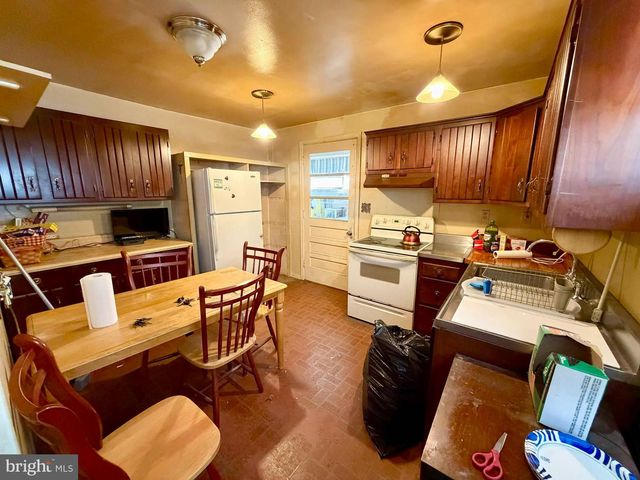 7404 KNOLLWOOD RD, Baltimore, MD 21286