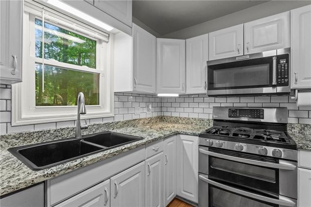 1833 Silver Leaf Drive SW, Marietta, GA 30008