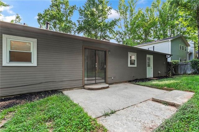 1833 Silver Leaf Drive SW, Marietta, GA 30008
