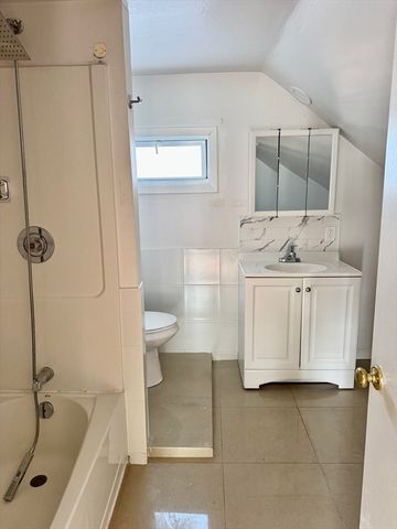 133 Endicott St 1, Worcester, MA 01610