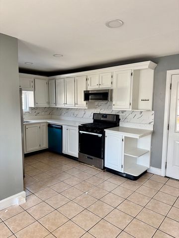 133 Endicott St 1, Worcester, MA 01610