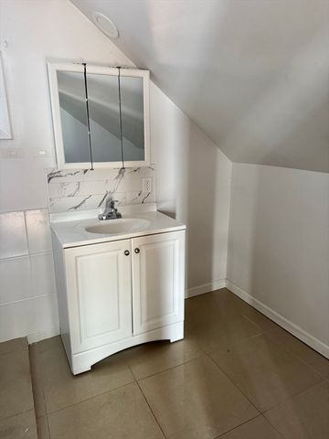 133 Endicott St 1, Worcester, MA 01610