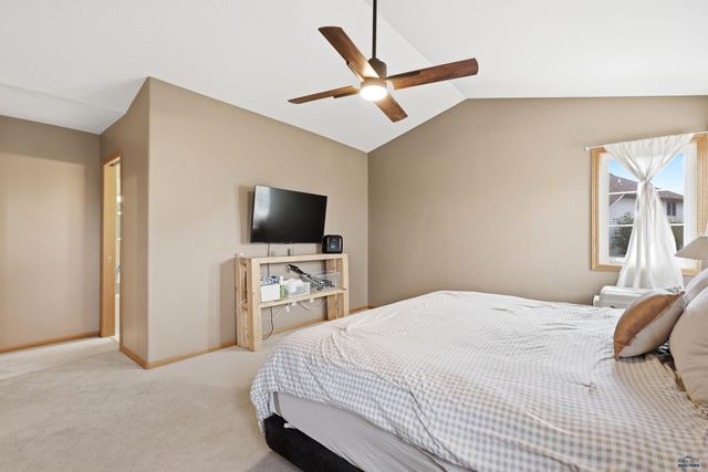 5420 CONIFER LN, Rapid City, SD 57702