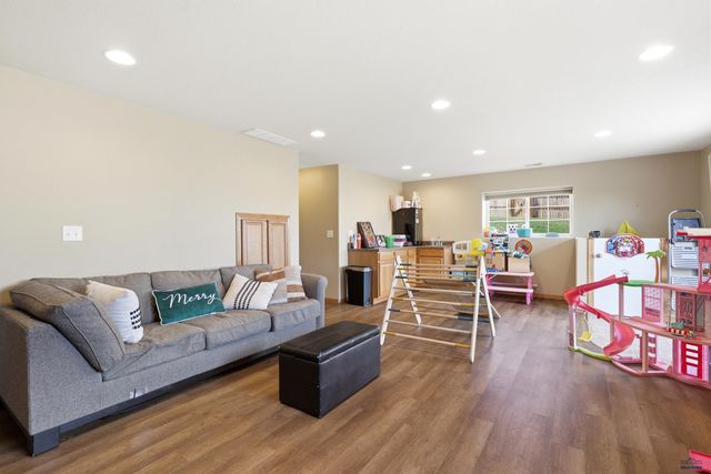 5420 CONIFER LN, Rapid City, SD 57702