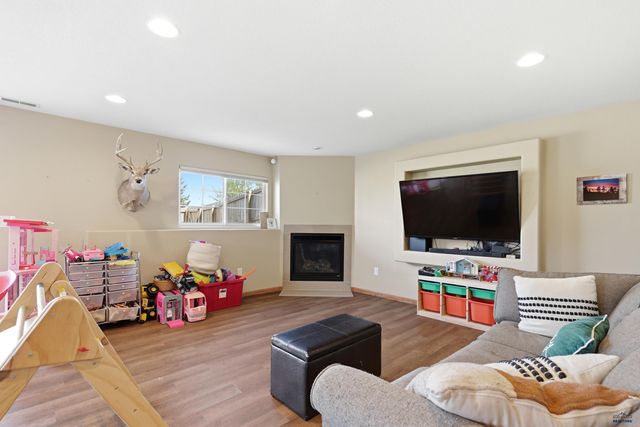 5420 CONIFER LN, Rapid City, SD 57702