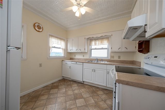 2045 VERONICA STREET, Troy Hill, PA 15212
