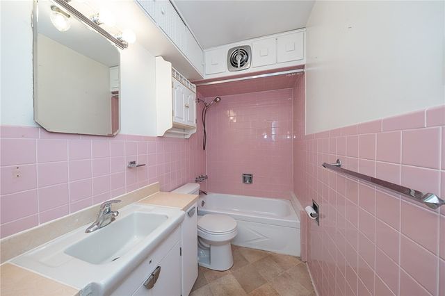 2045 VERONICA STREET, Troy Hill, PA 15212