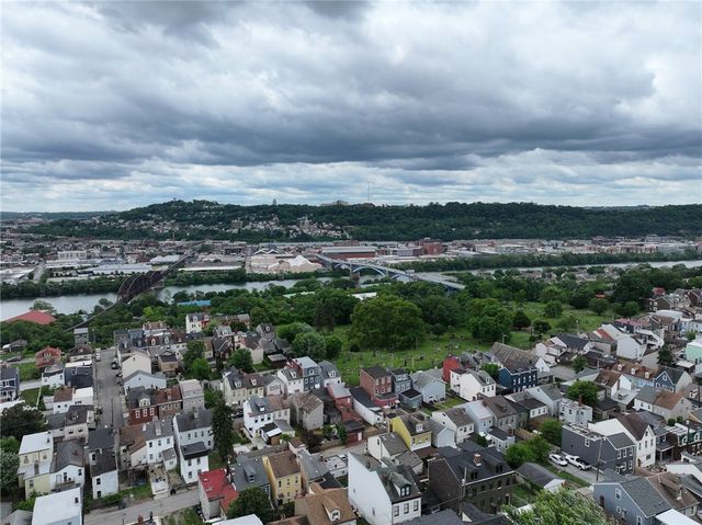 2045 VERONICA STREET, Troy Hill, PA 15212