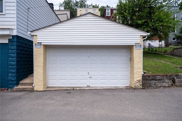 2045 VERONICA STREET, Troy Hill, PA 15212
