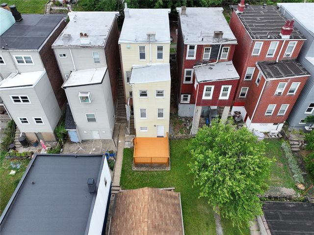 2045 VERONICA STREET, Troy Hill, PA 15212