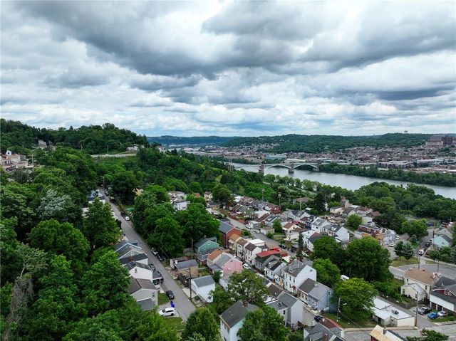 2045 VERONICA STREET, Troy Hill, PA 15212