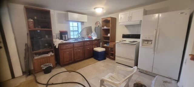 801 S Ann St, Rockport, TX 78382