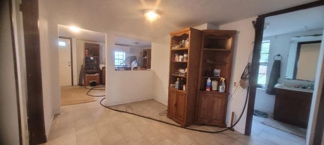 801 S Ann St, Rockport, TX 78382