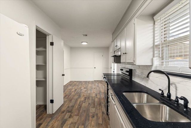 341 SW 71st St, Lawton, OK 73505