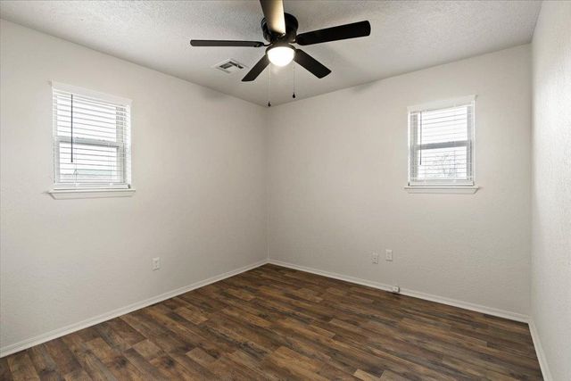 341 SW 71st St, Lawton, OK 73505