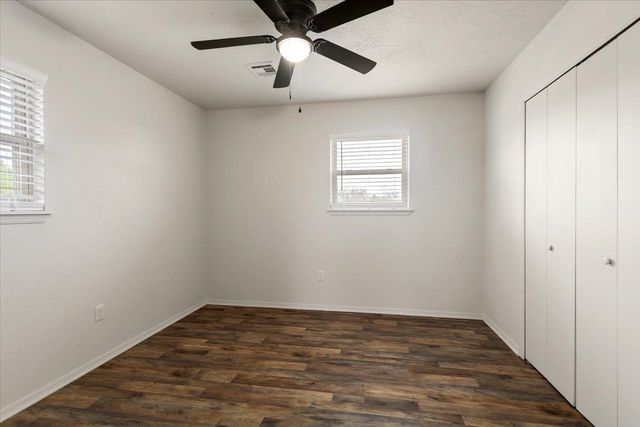 341 SW 71st St, Lawton, OK 73505