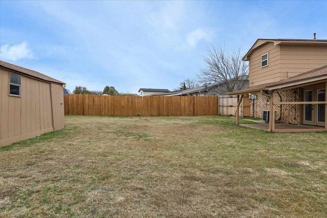 341 SW 71st St, Lawton, OK 73505