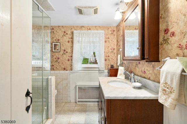 2 Bell St, Sparta Twp., NJ 07871