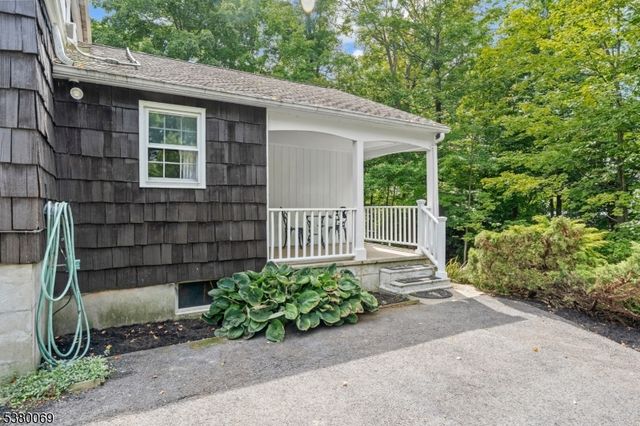 2 Bell St, Sparta Twp., NJ 07871