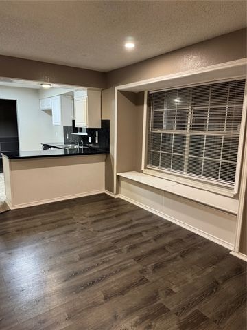 1114 Cherrytree Drive, Arlington, TX 76001