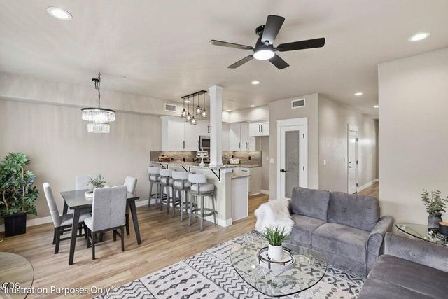 7426 Denman Court 413, White City, OR 97503