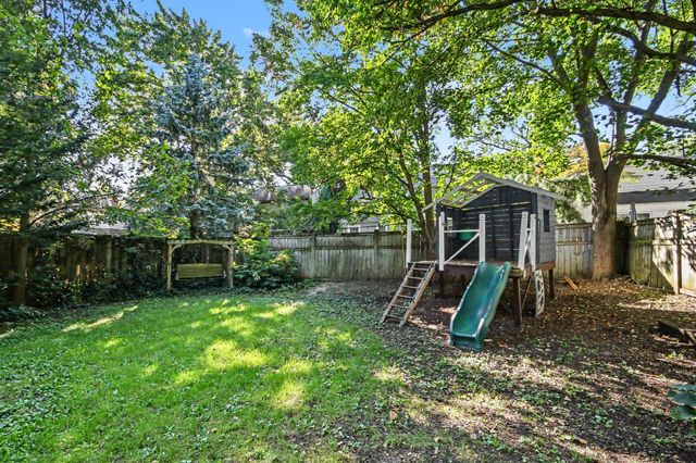 1031 Iroquois Drive Se, City Of Grand Rapids, MI 49506