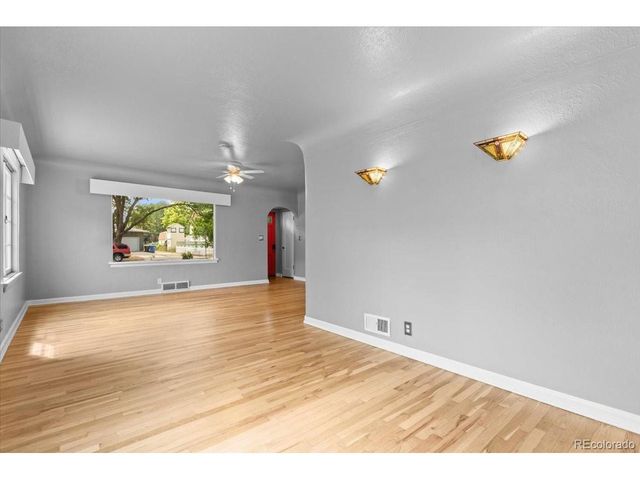 680 Colorado Ave, Loveland, CO 80537