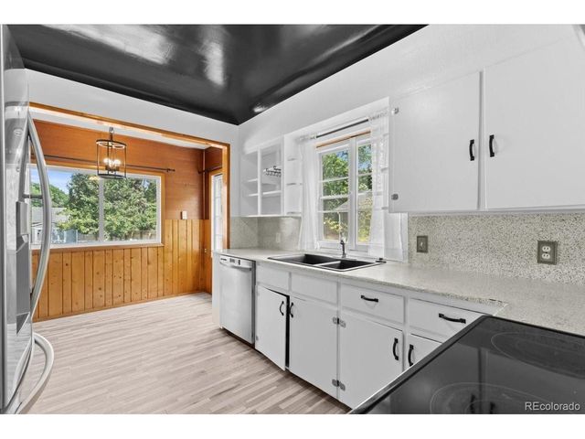 680 Colorado Ave, Loveland, CO 80537