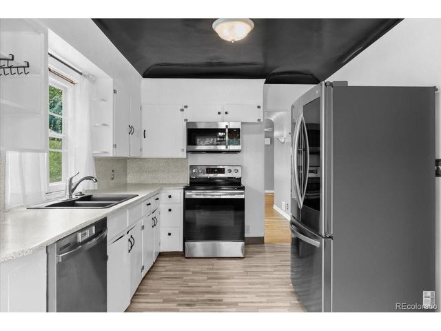 680 Colorado Ave, Loveland, CO 80537