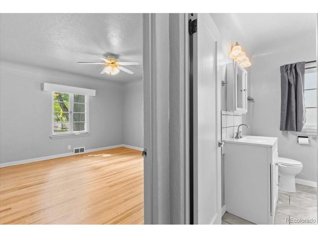 680 Colorado Ave, Loveland, CO 80537