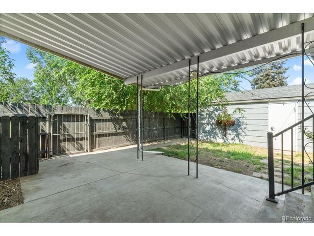 680 Colorado Ave, Loveland, CO 80537