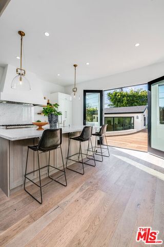 935 S Burnside Avenue, Los Angeles, CA 90036