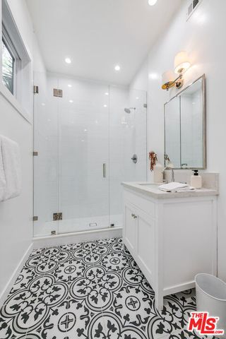 935 S Burnside Avenue, Los Angeles, CA 90036