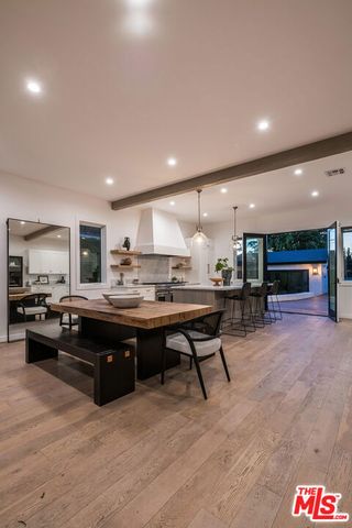 935 S Burnside Avenue, Los Angeles, CA 90036