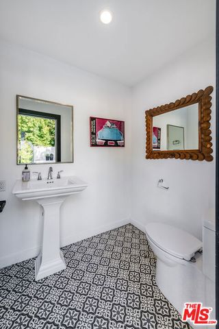 935 S Burnside Avenue, Los Angeles, CA 90036