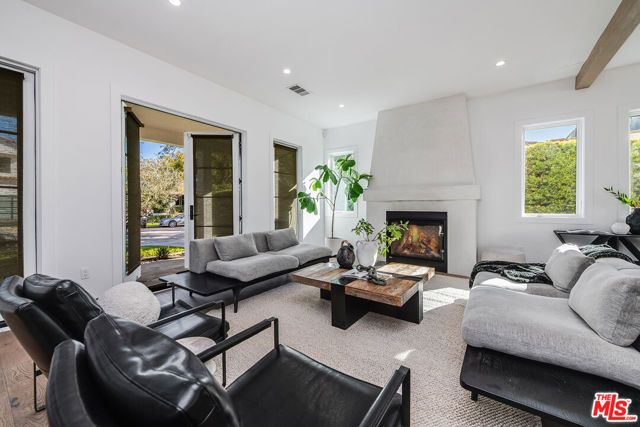 935 S Burnside Avenue, Los Angeles, CA 90036