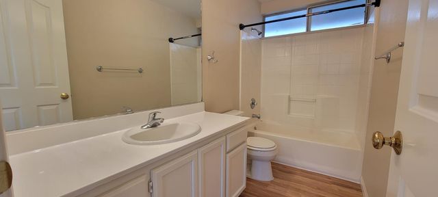 9017 Laguna Springs Way, Elk Grove, CA 95758