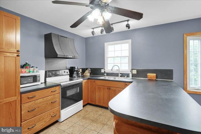 456 MOUNTAIN HOME RD, Reading, PA 19608