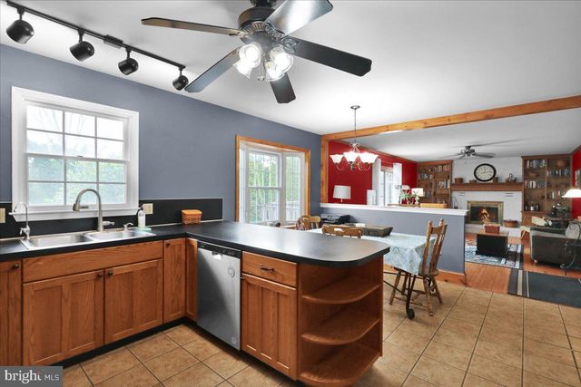 456 MOUNTAIN HOME RD, Reading, PA 19608