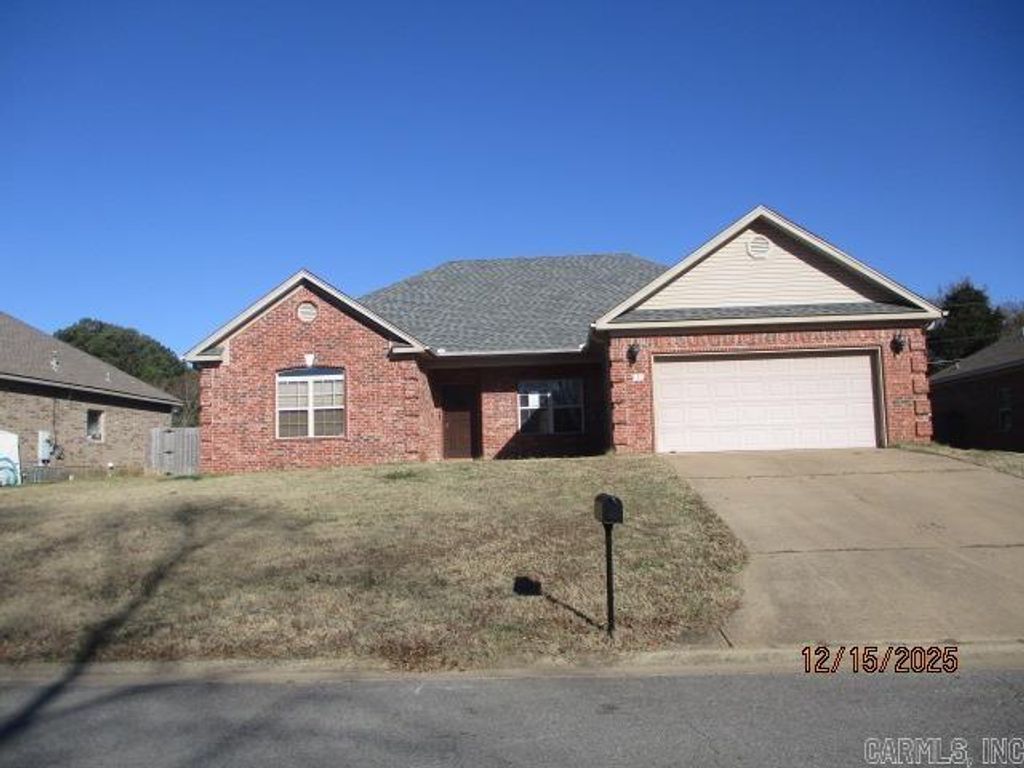 12 Blueberry Ln, Cabot, AR 72023