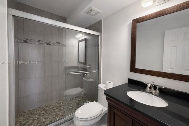 400 Kings Point Dr 224, Sunny Isles Beach, FL 33160