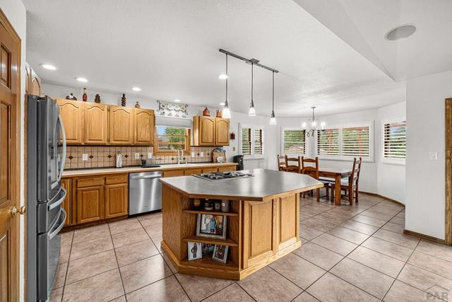 17 Carefree Lane, Pueblo, CO 81001