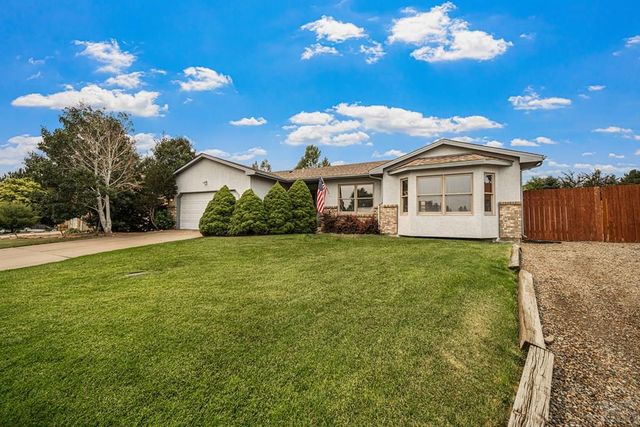17 Carefree Lane, Pueblo, CO 81001