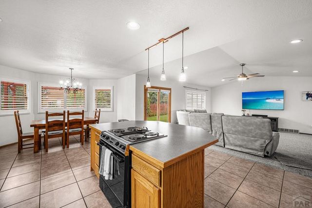 17 Carefree Lane, Pueblo, CO 81001