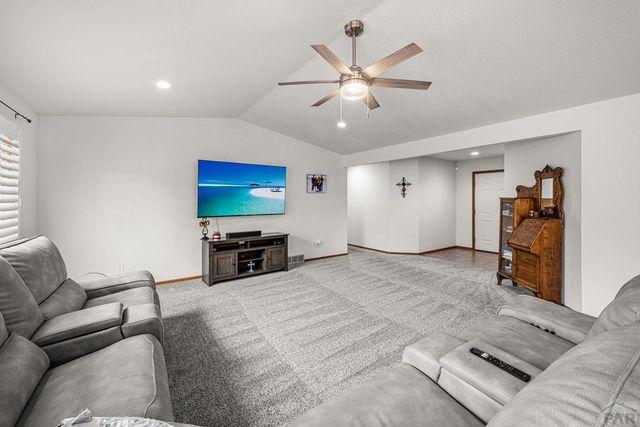 17 Carefree Lane, Pueblo, CO 81001