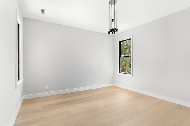 34 Pinckney St 1, Somerville, MA 02145